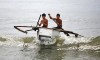 روش خلاقانه ماهیگیری در سواحل طوفان زده فیلیپین+عکس
