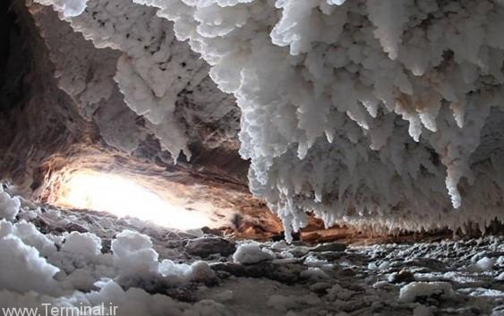 غار-نمکدان-در-جزیره-قشم-563x353